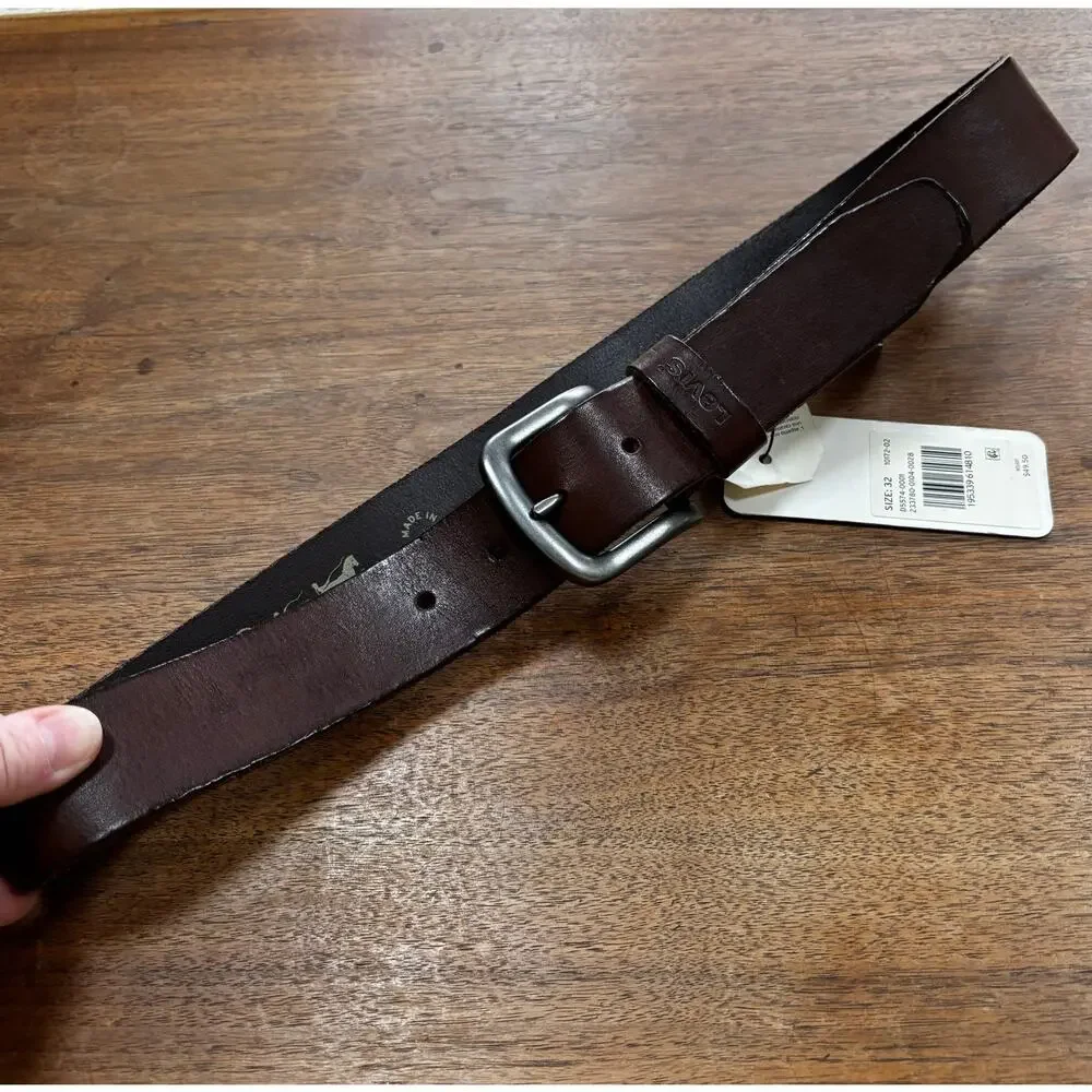 Levi's NWT Men's Belt Brown Leather Size 32 Pewter Buckle Casual Classic USA